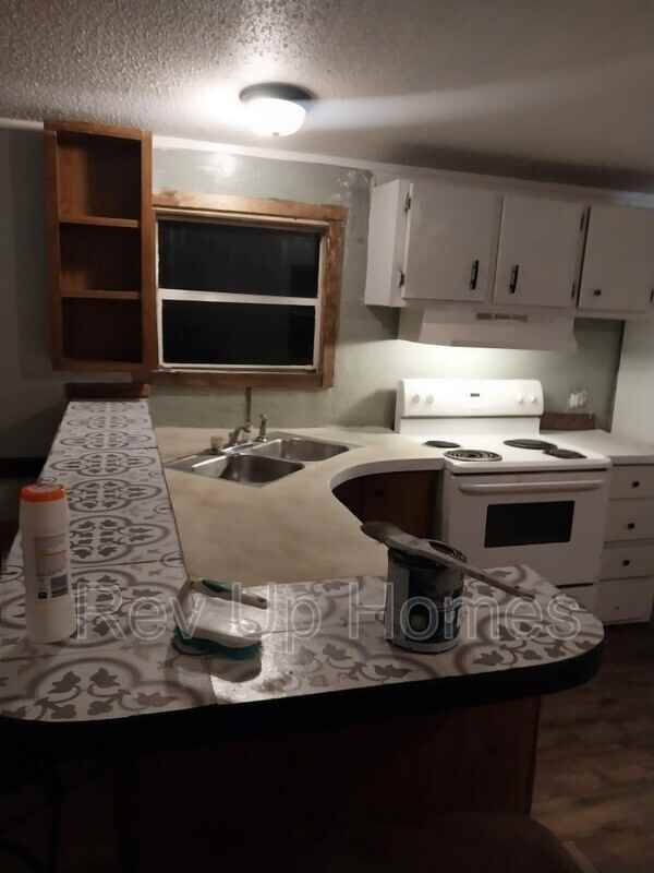 104 Sonny Dr - Photo 3 of 13
