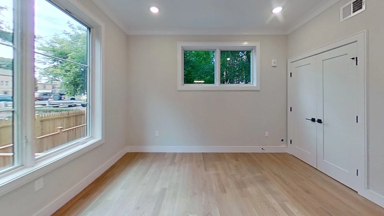 104 Warren St #1 - Photo 2 of 8