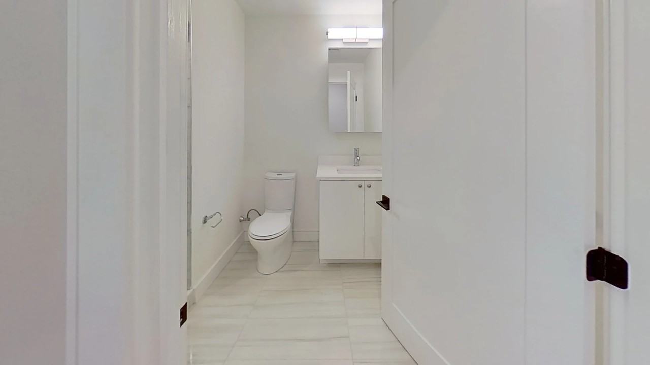 104 Warren St #1 - Photo 6 of 8