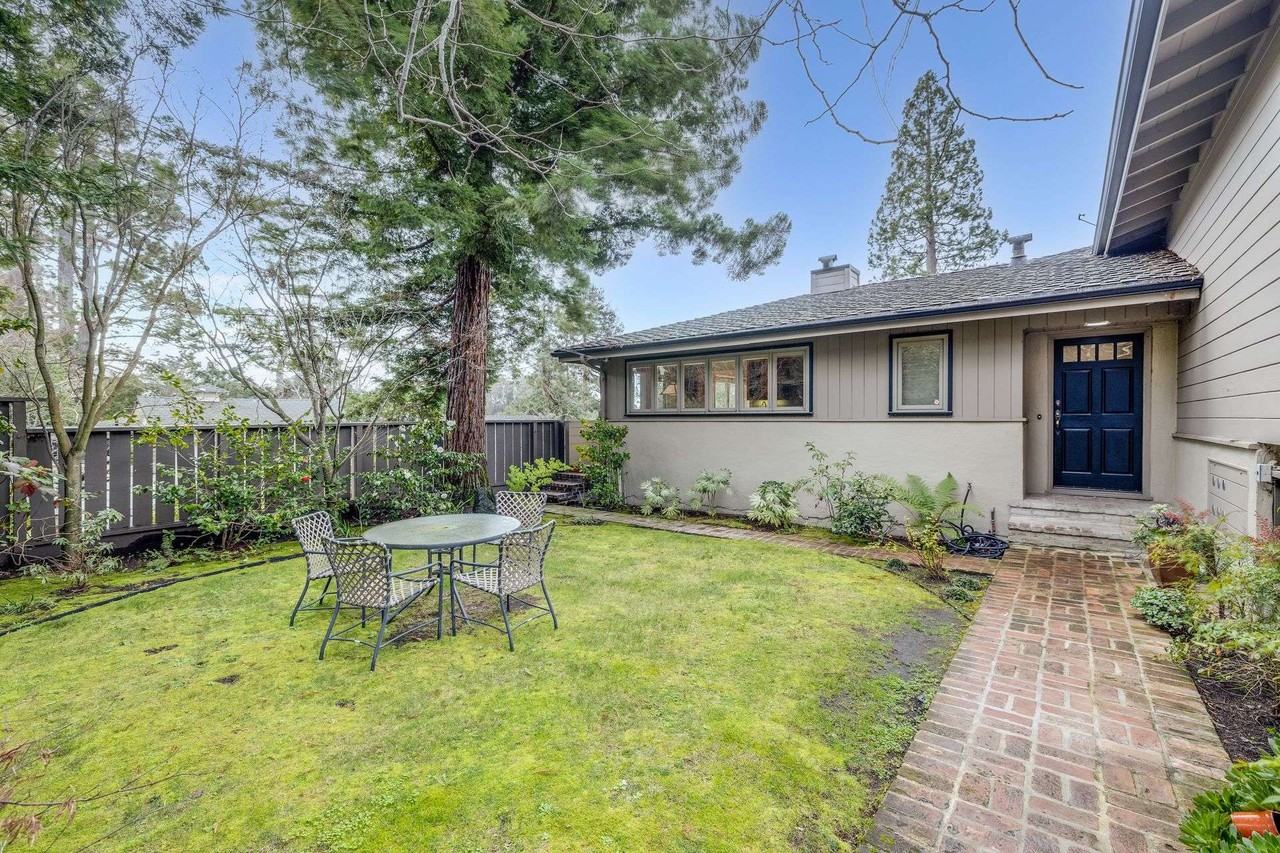 2693 Las Aromas - Photo 3 of 40