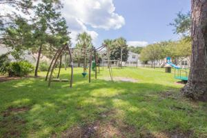 featured image of 417 Twin Lakes Ln