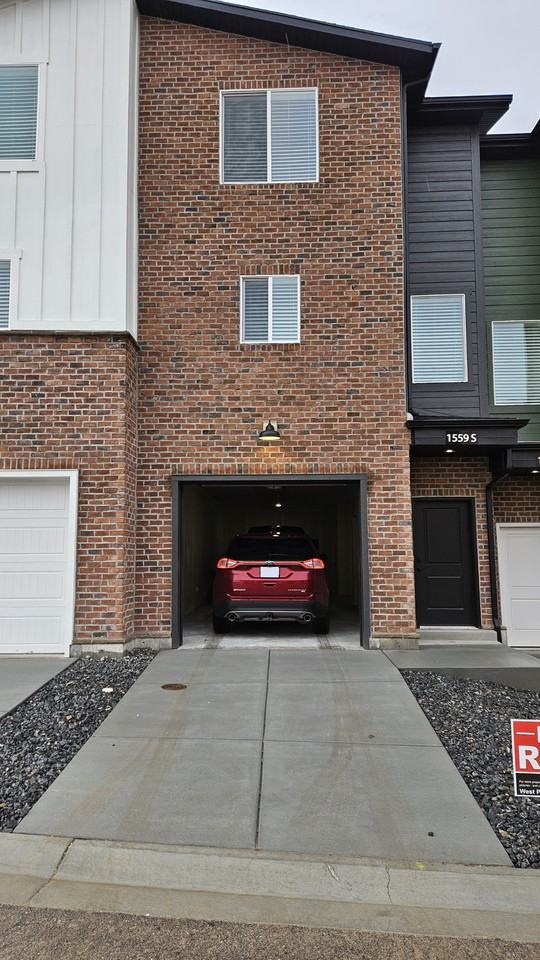 1559 Sw - Photo 2 of 32