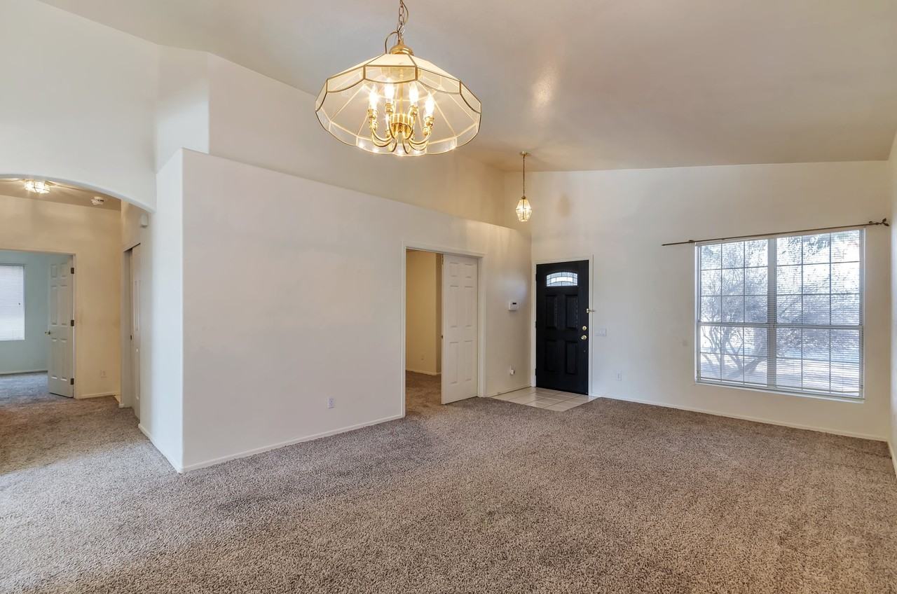 7832 E Elk Creek Rd - Photo 3 of 25