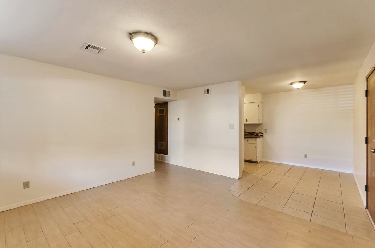 6311 N Barcelona Ct #1013 - Photo 2 of 22