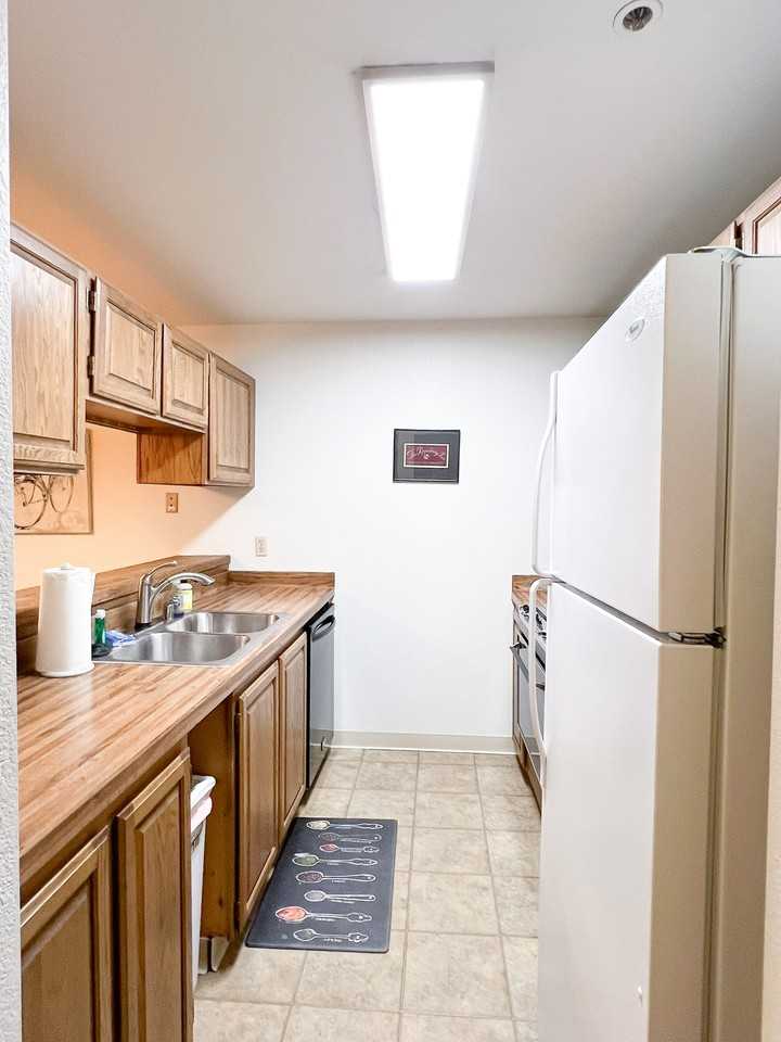 380 E 11th Ave #1 - Photo 4 of 11