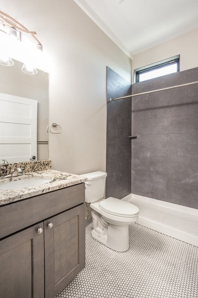 218 E Kemp Ave #4 - Photo 6 of 6