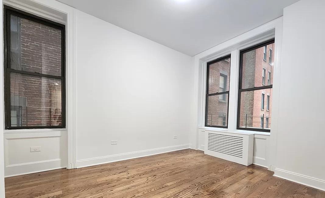 W 58th St #2B - Photo 5 of 11