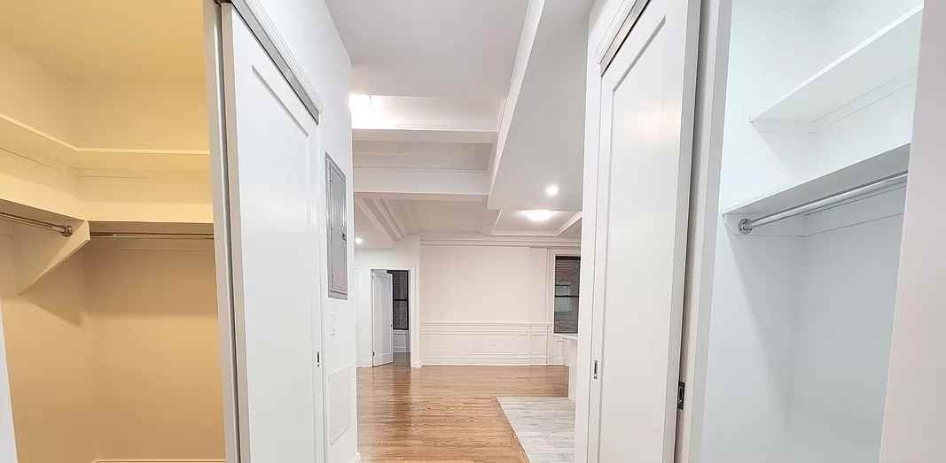 W 58th St #2B - Photo 6 of 11