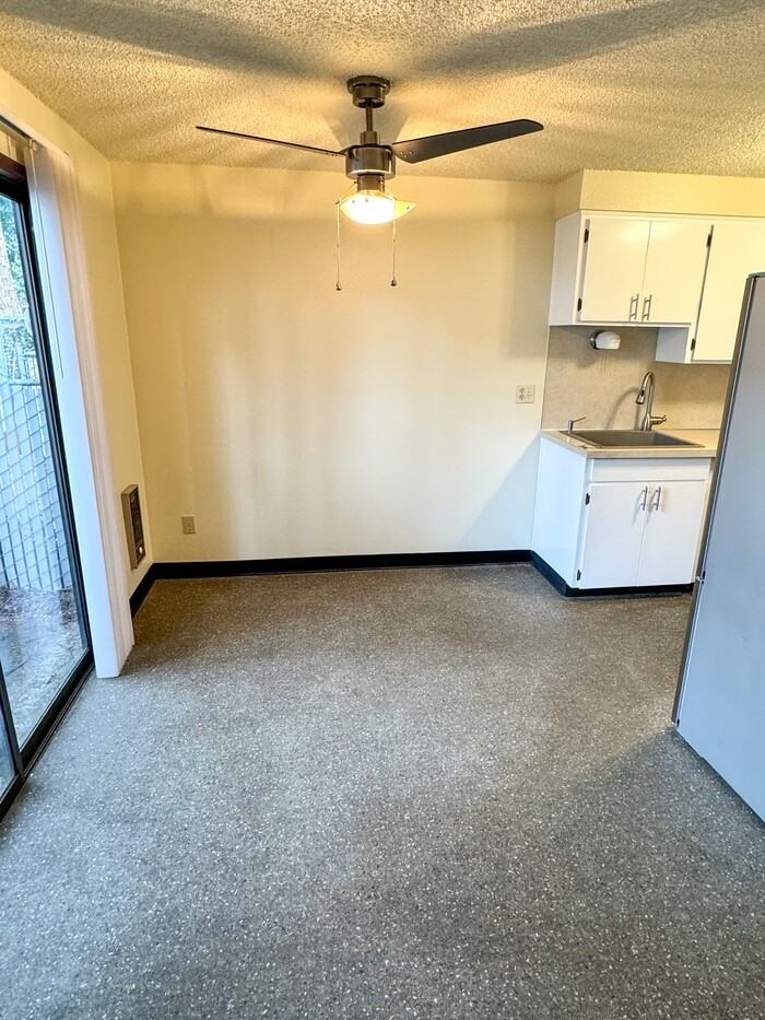 19304 Se River Rd - Photo 3 of 12