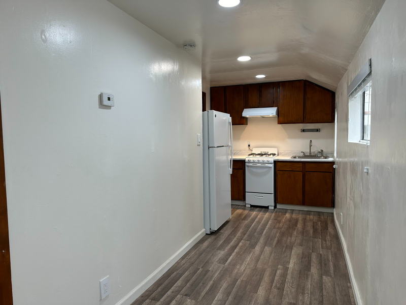 666 Brooklyn Ave - Photo 2 of 6