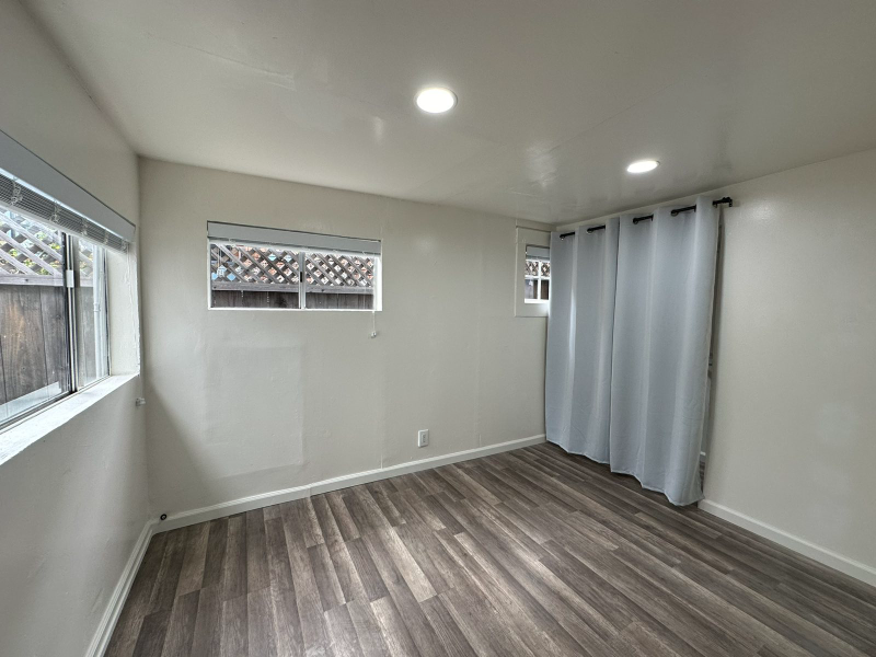 666 Brooklyn Ave - Photo 3 of 6