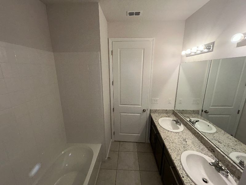 228 Hillcrest Dr - Photo 7 of 22