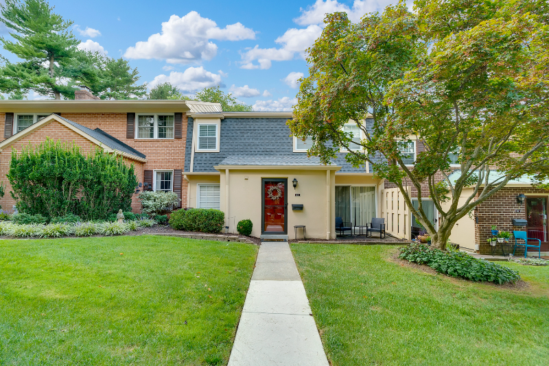 63 Old Forge Xing - Photo 2 of 26