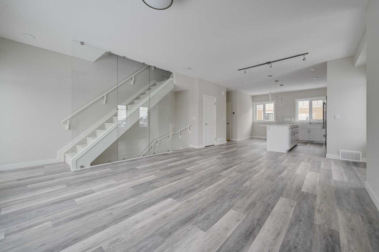 Essence At Windermere Townhouses - Photo 2 of 11