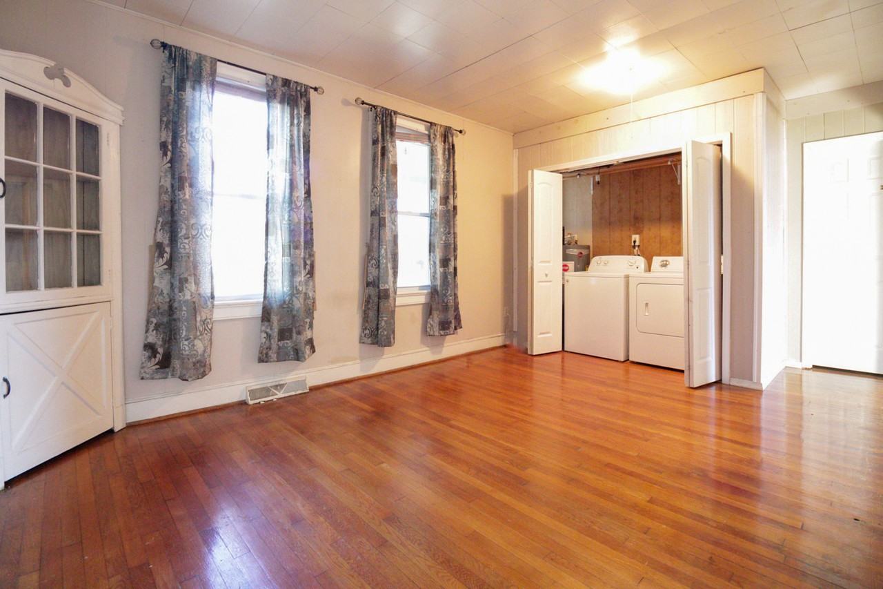 400 N 3rd Ave #NA - Photo 7 of 9