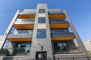 featured image of 2508 W Diversey Ave #3W