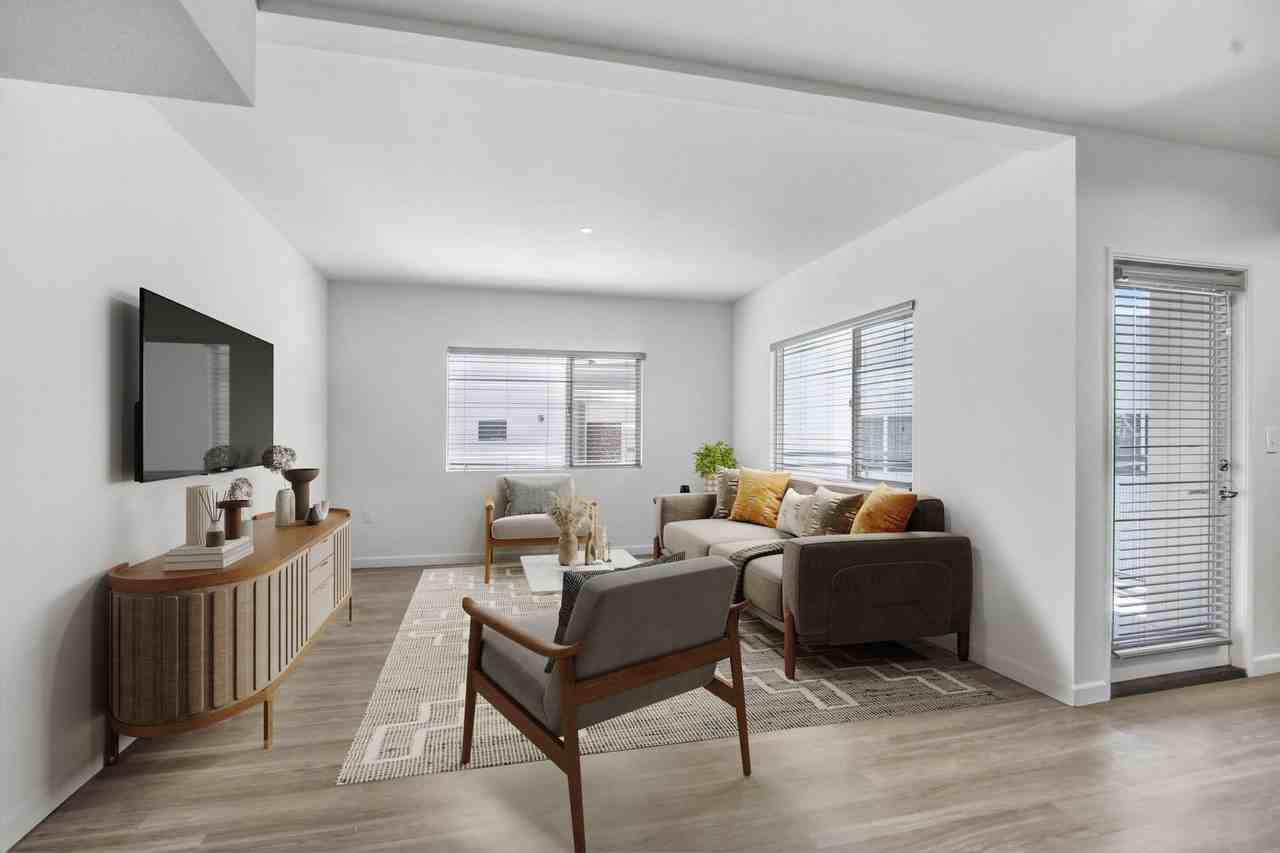 Citron Apartments - Photo 2 of 33