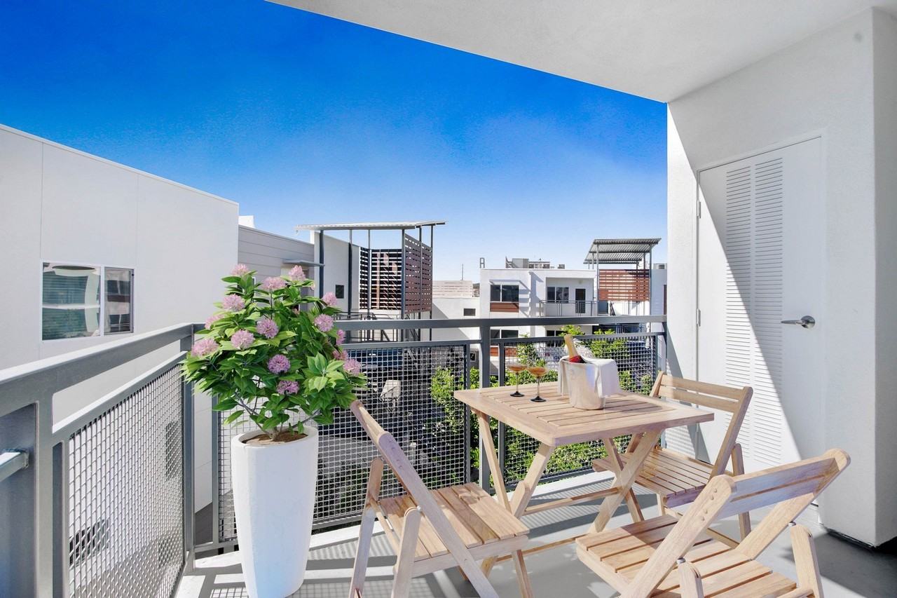 Citron Apartments - Photo 4 of 33