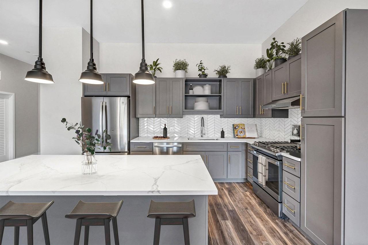 Albion Highland Park - Photo 2 of 37