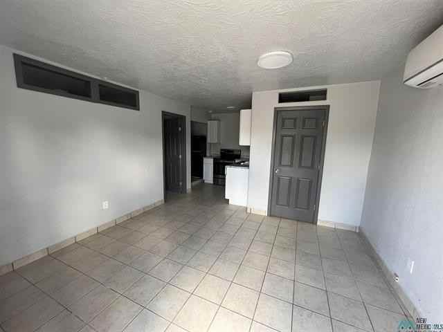 902 1/2 Bullock Ct - Photo 2 of 6