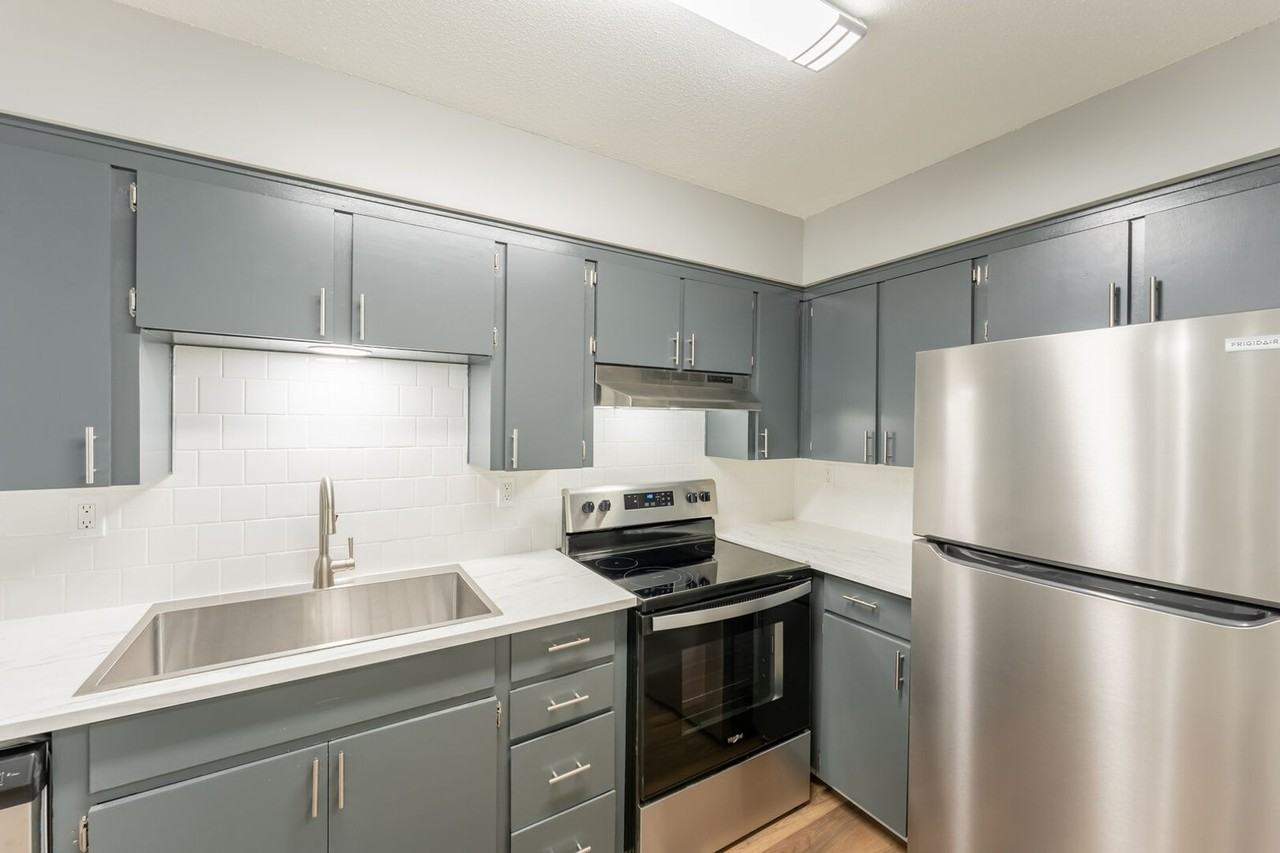 Wornall Place Apartments & Townhomes - Photo 2 of 50