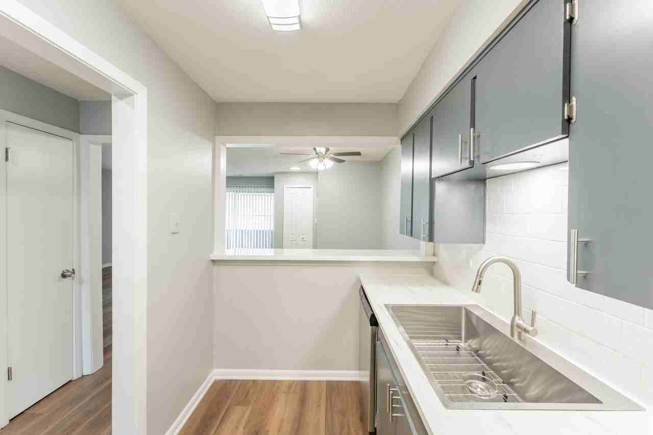 Wornall Place Apartments & Townhomes - Photo 5 of 50