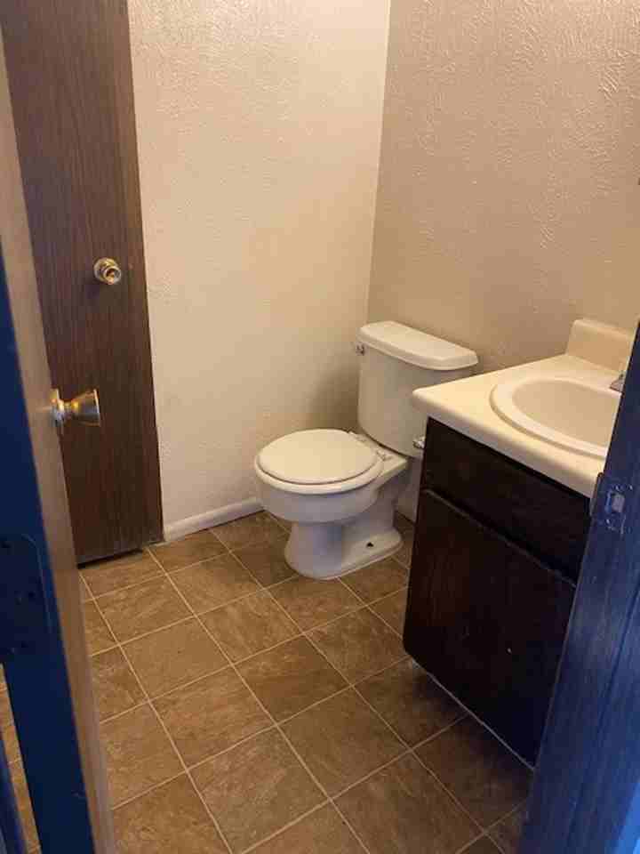 165 Monroe Ave Apt F - Photo 5 of 6