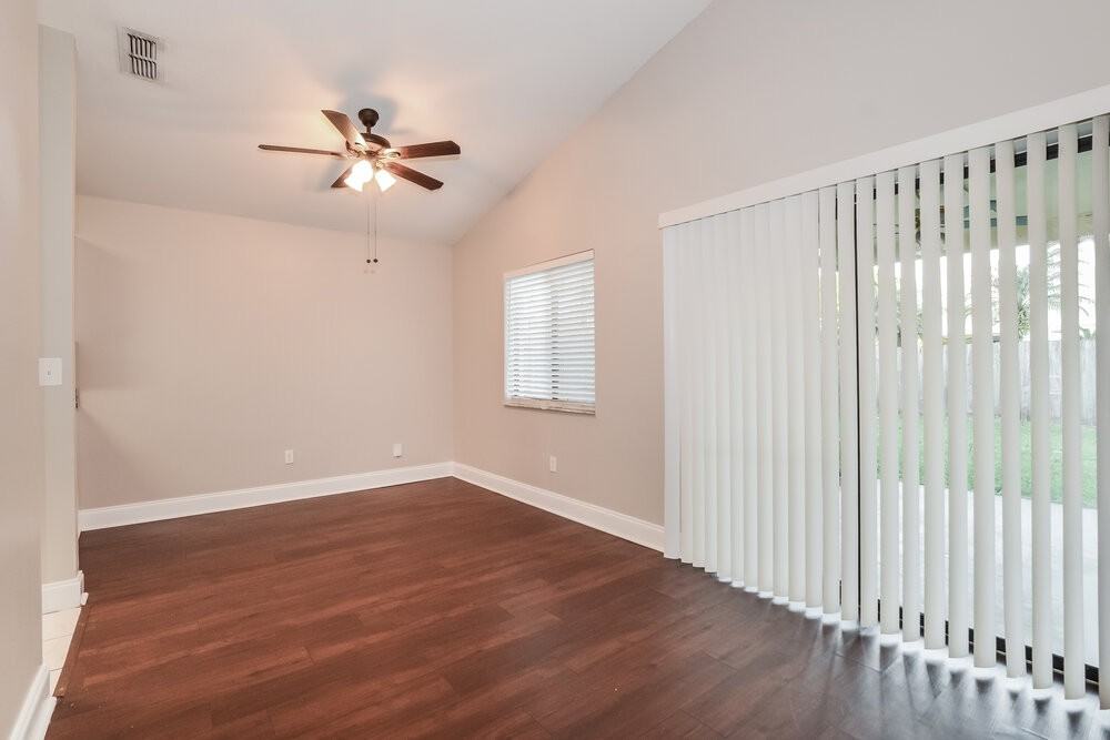 1041 Vernon Loop - Photo 3 of 16