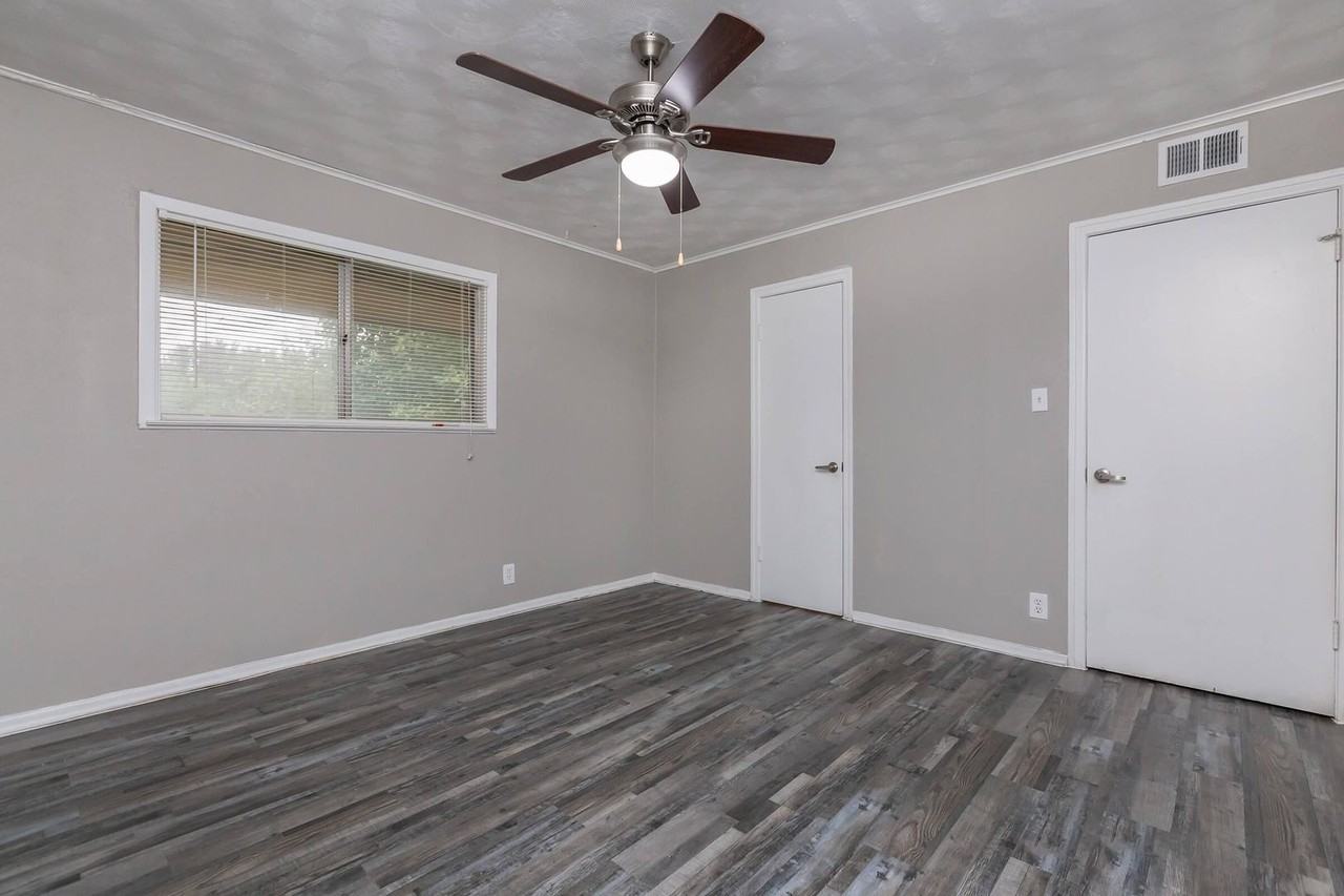 Brigadoon Apartments - Photo 4 of 50