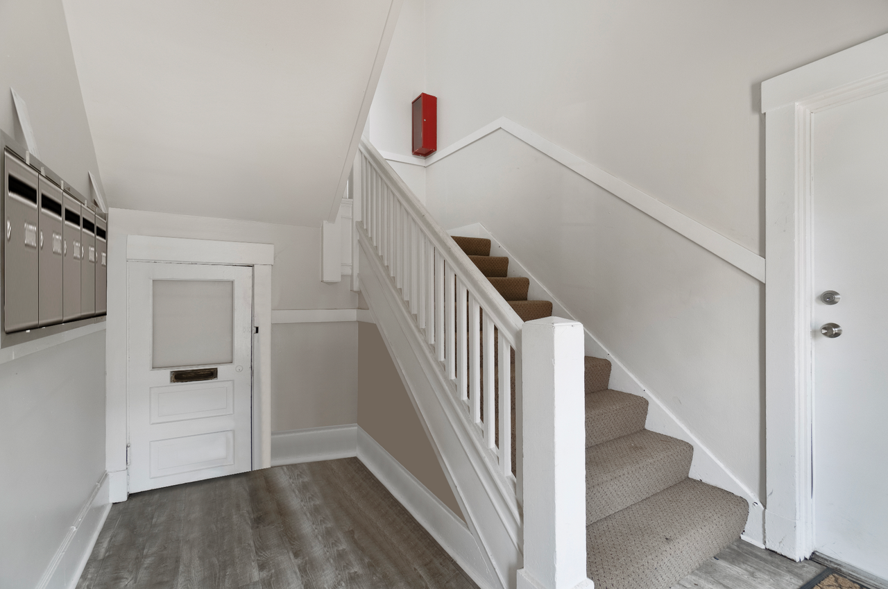 Charming Tudor Apartments on Walnut Street - Photo 3 of 8