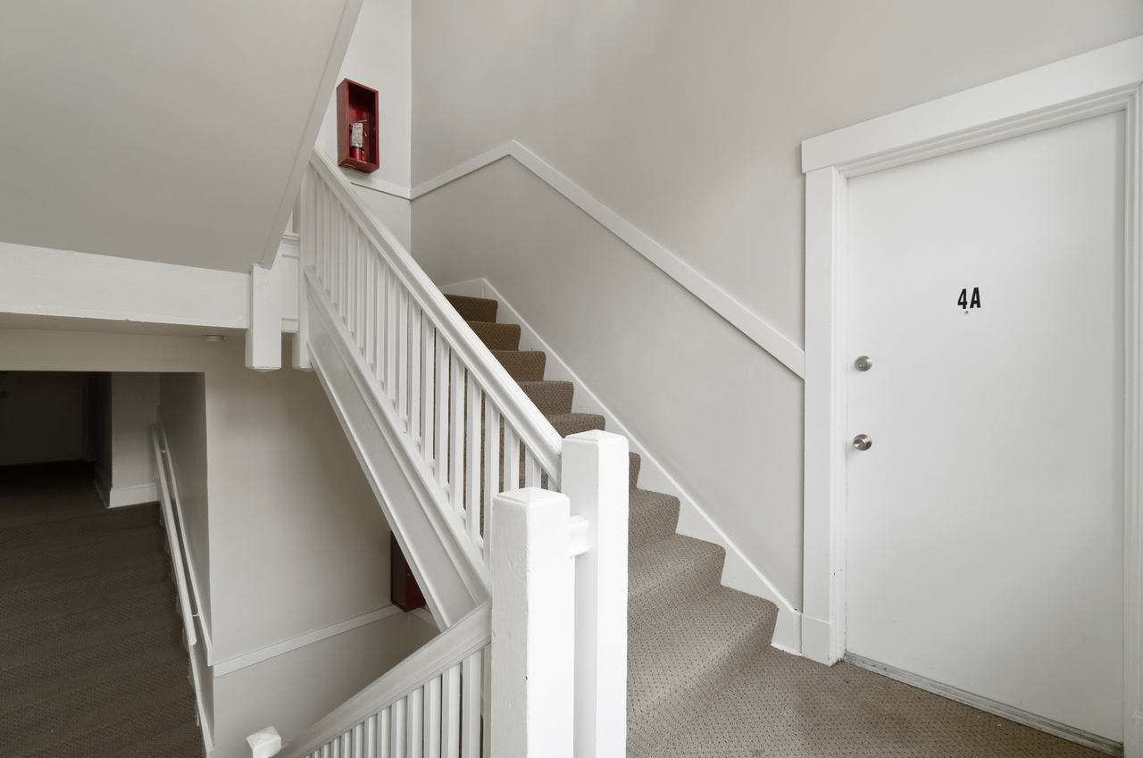 Charming Tudor Apartments on Walnut Street - Photo 4 of 8
