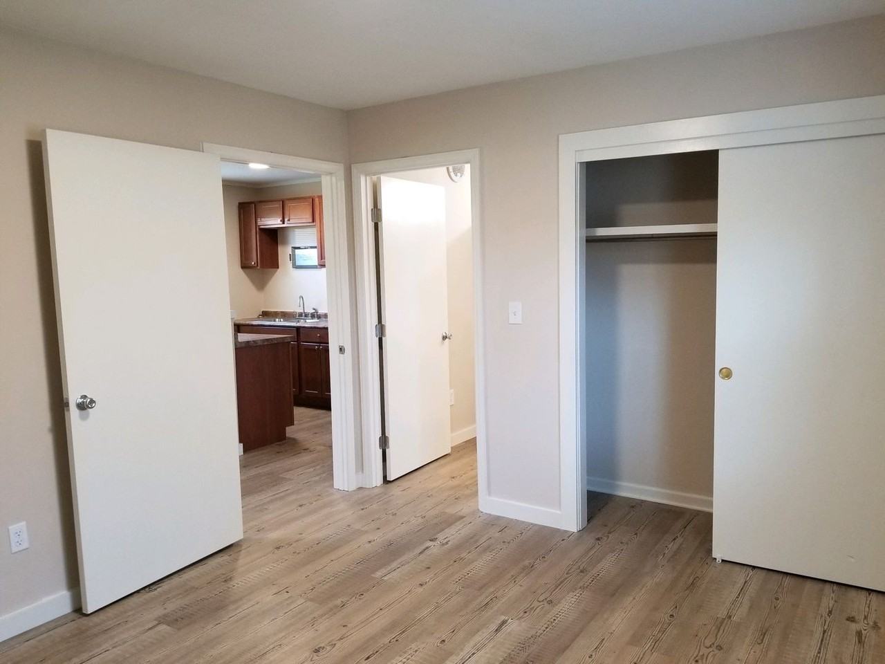 North Point Flats - Photo 5 of 18