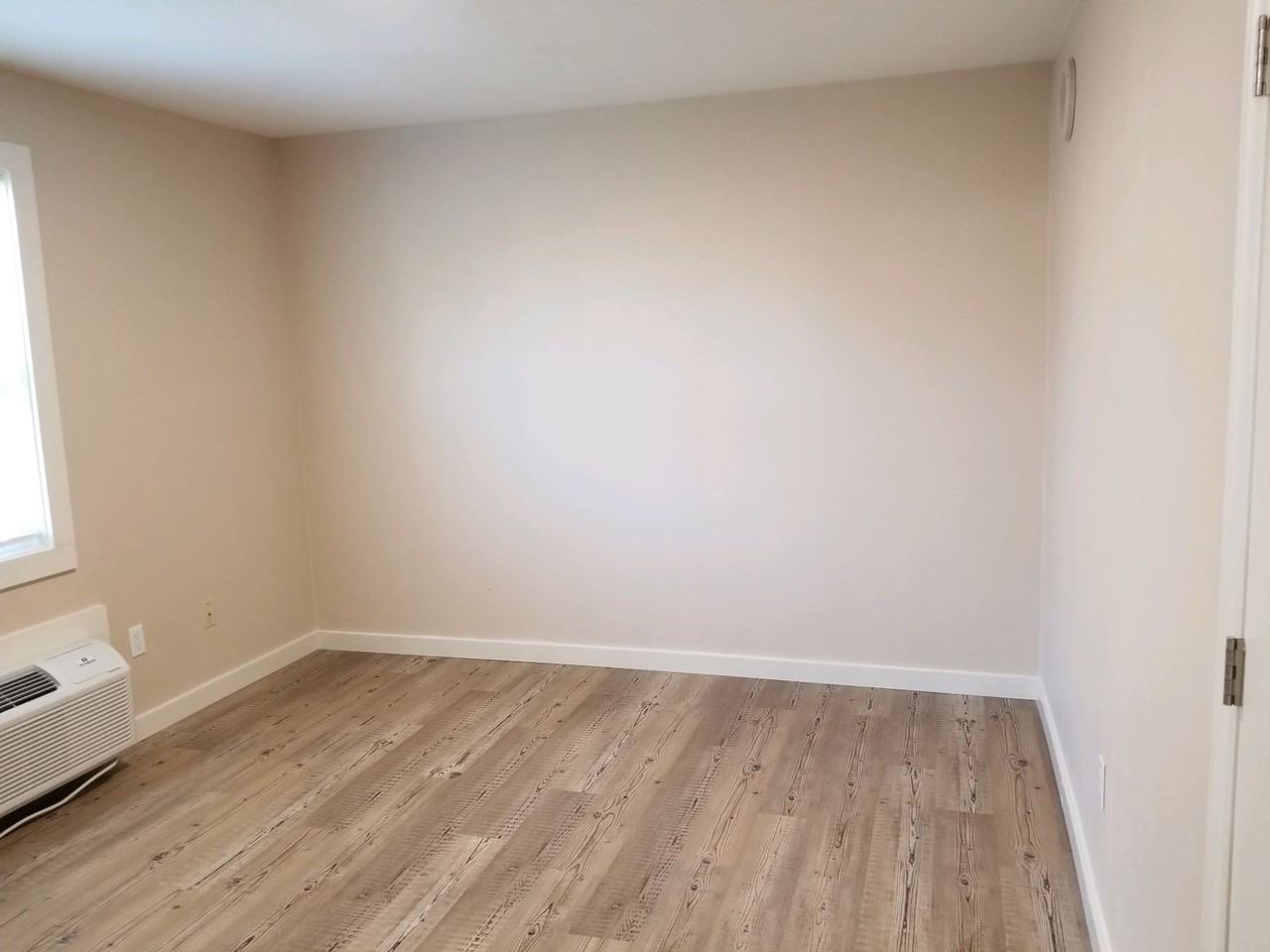 North Point Flats - Photo 7 of 18