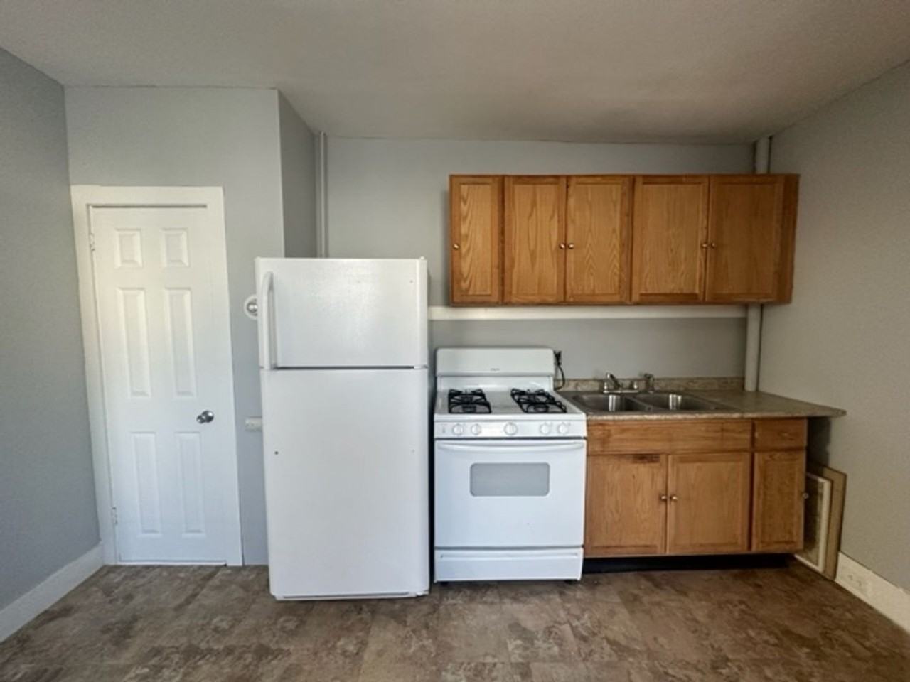 307 Fenn Street - Photo 2 of 5