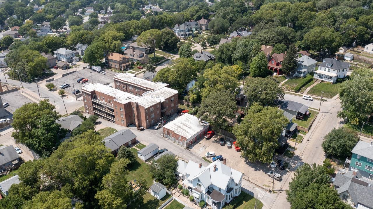 O - Oakland Court - Photo 5 of 15