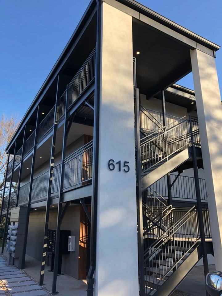 Studio Flat - Photo 5 of 13