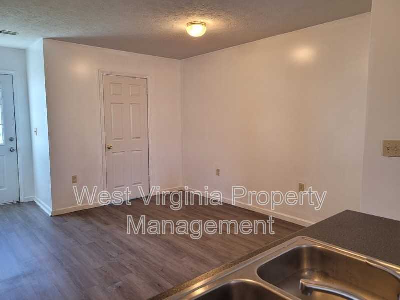 34 Trump St #1 - Photo 3 of 12