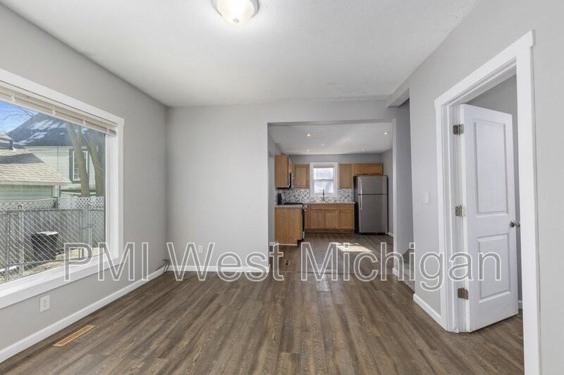 1038 3rd St Nw - Photo 5 of 20