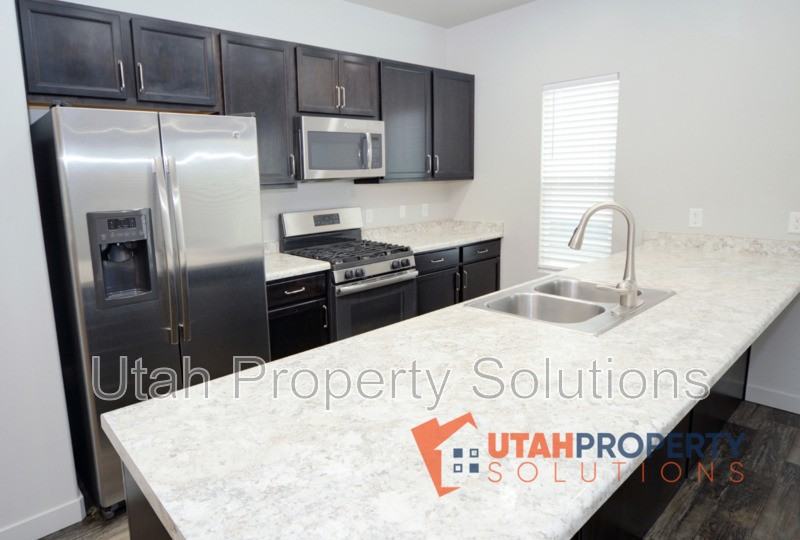 14698 S Rising Star Way - Photo 3 of 21