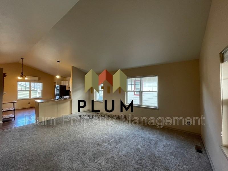 1406 Defoe St - Photo 2 of 25
