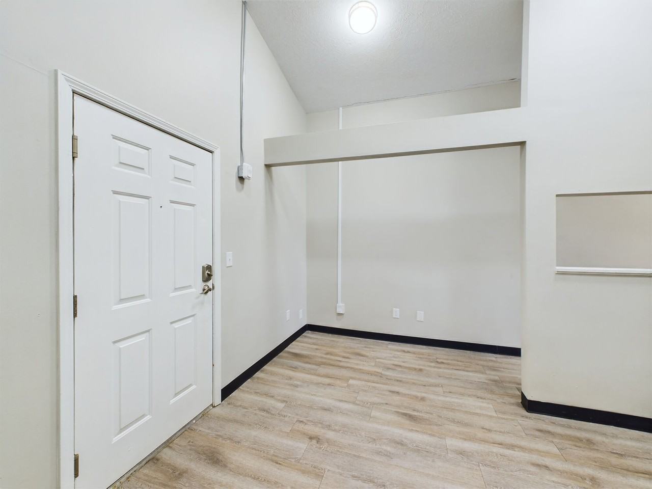 Kensington Apartments - Photo 2 of 14