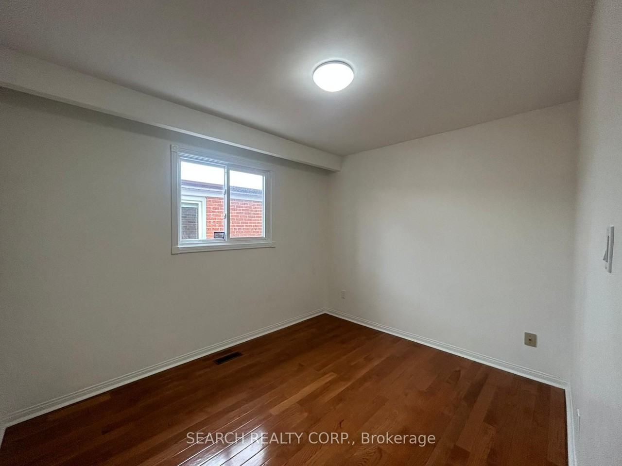 24 Beamsville Drive - Photo 2 of 8