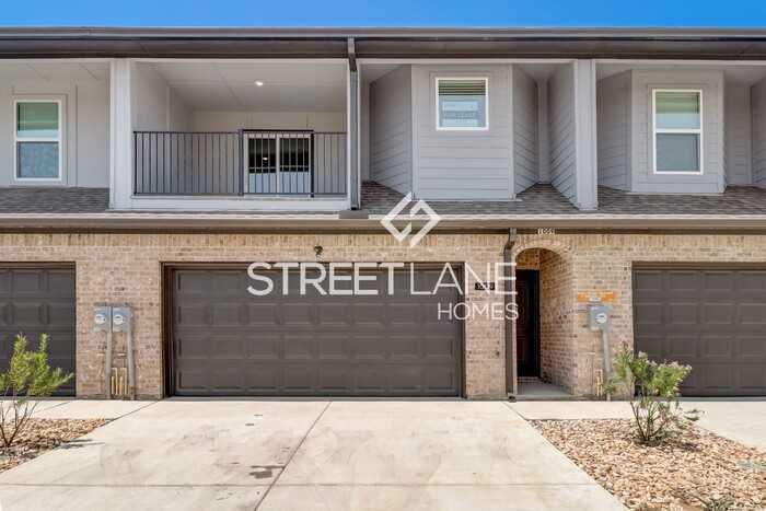 1308 Copper Ln - Photo 2 of 9