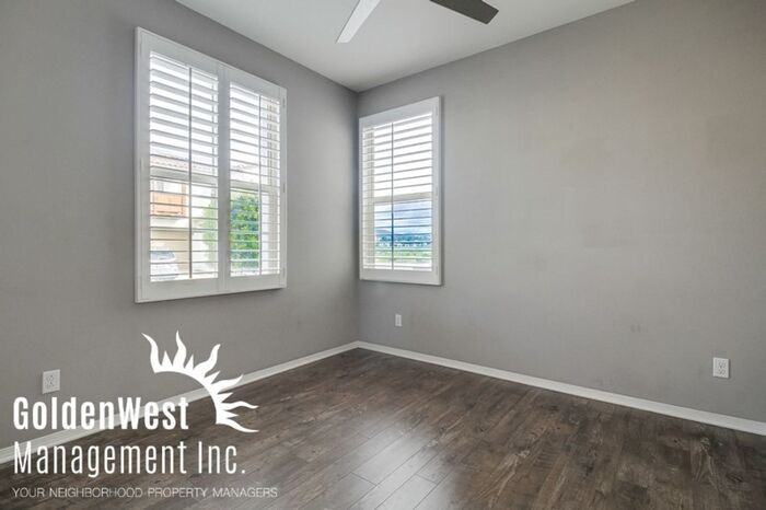 4877 Beacon Ln - Photo 2 of 25