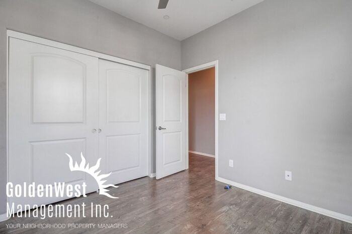 4877 Beacon Ln - Photo 3 of 25