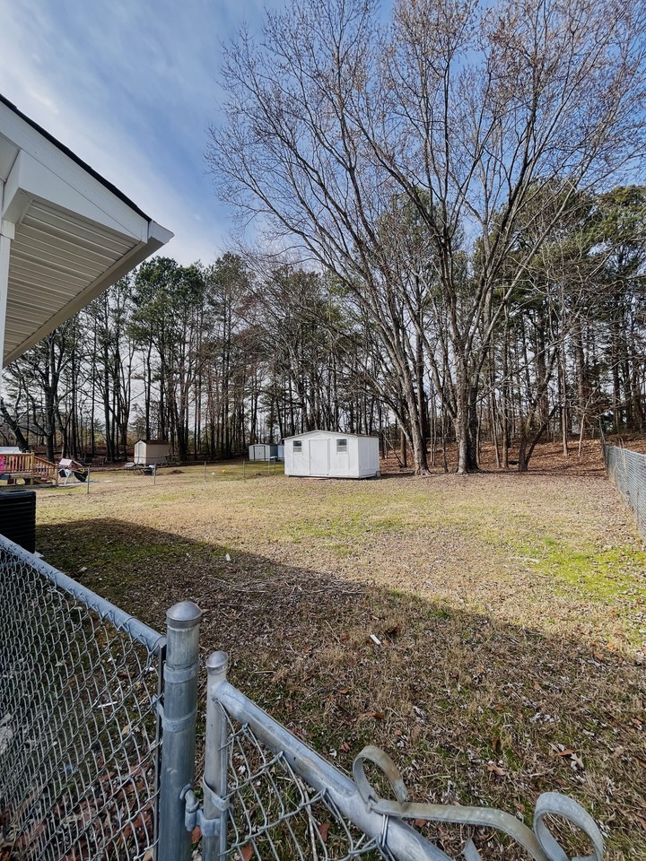 1250 Pond St Se #NA - Photo 3 of 12