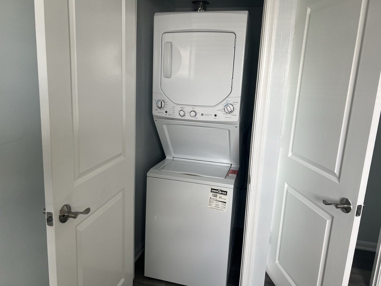 750 E Cathedral Rd #B27R - Photo 2 of 4