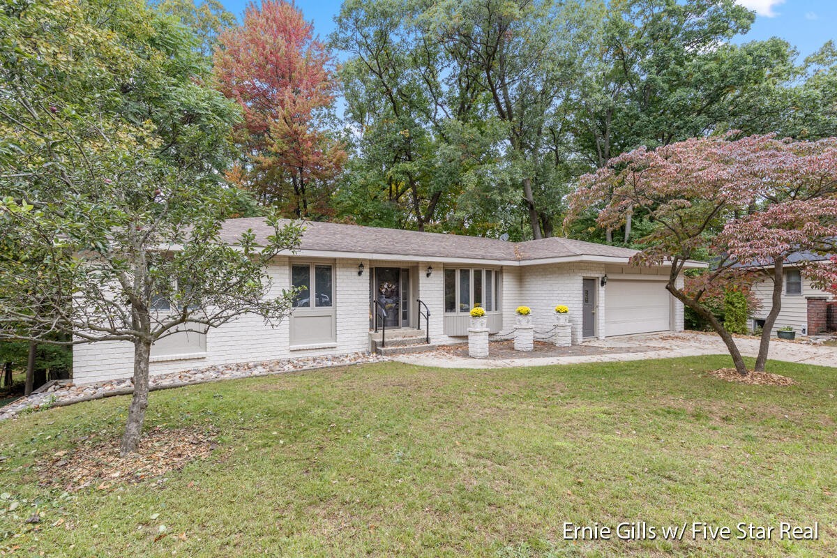 4627 Deepwood Ct Sw #NA - Photo 3 of 33