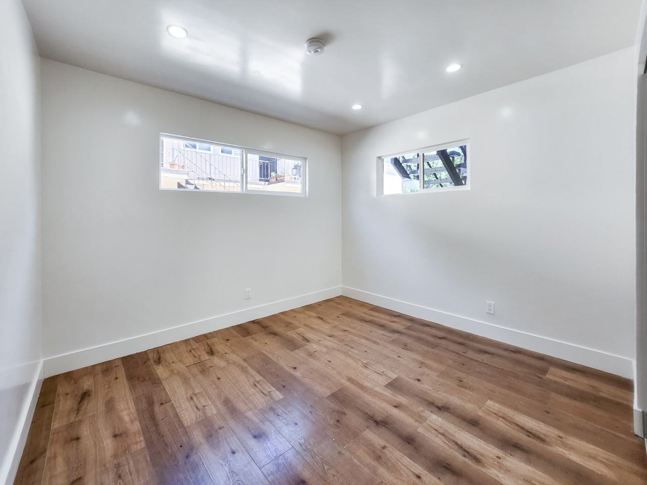 2917 N Coolidge Ave #3 - Photo 2 of 16