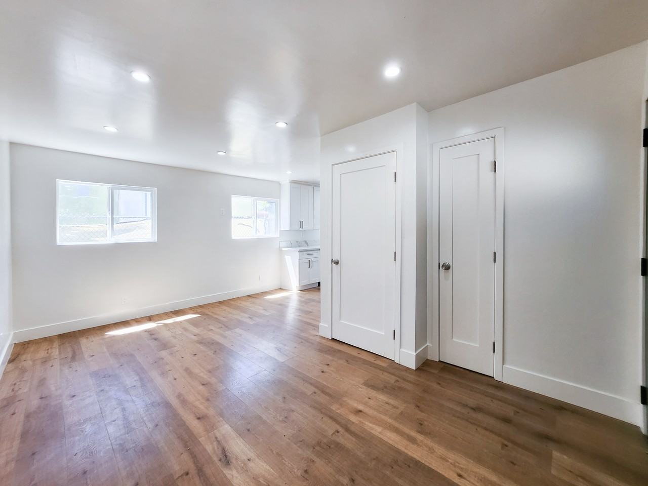 2917 N Coolidge Ave #3 - Photo 5 of 16